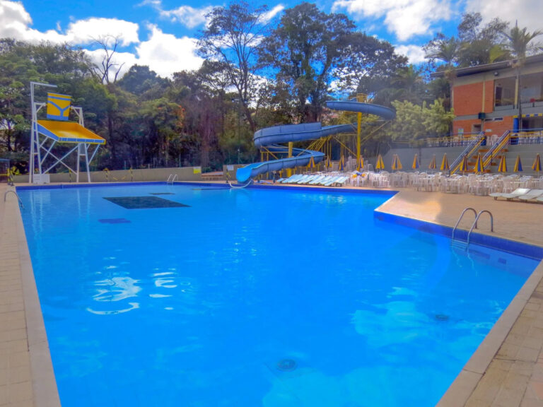 FOTO-PISCINA-GRANDE-FOLDER-1920w